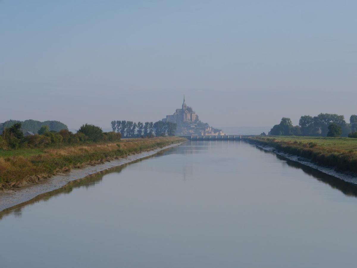 Les Gites Du Couesnon Pontorson Exterior foto